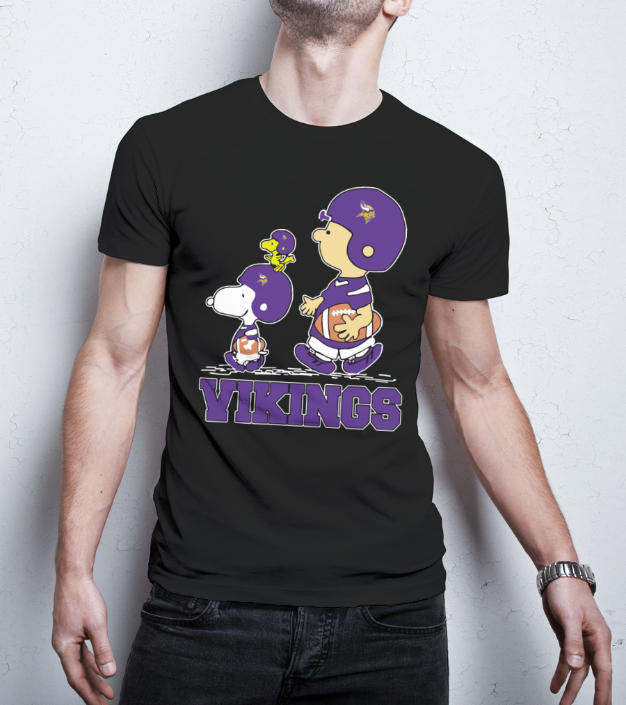 Snoopy Woodstock Charlie Brown Minnesota Vikings Fans T-Shirt