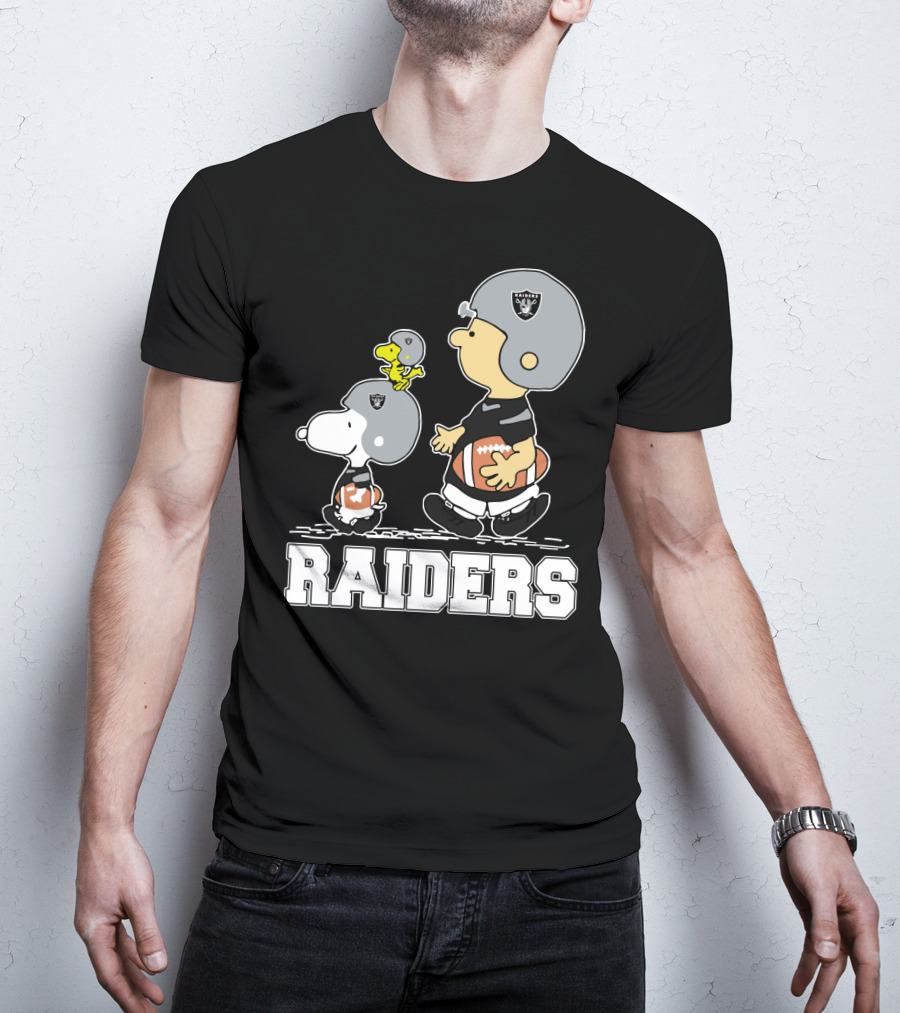 Snoopy Woodstock Charlie Brown Oakland Raiders Fans T-Shirt