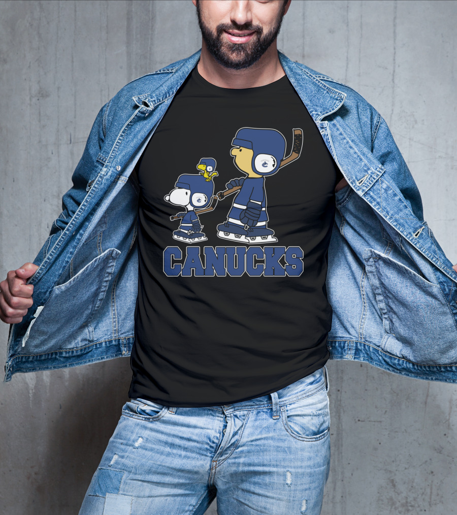 Snoopy And Woodstock In Vancouver Canucks Hockey Gear T-Shirt