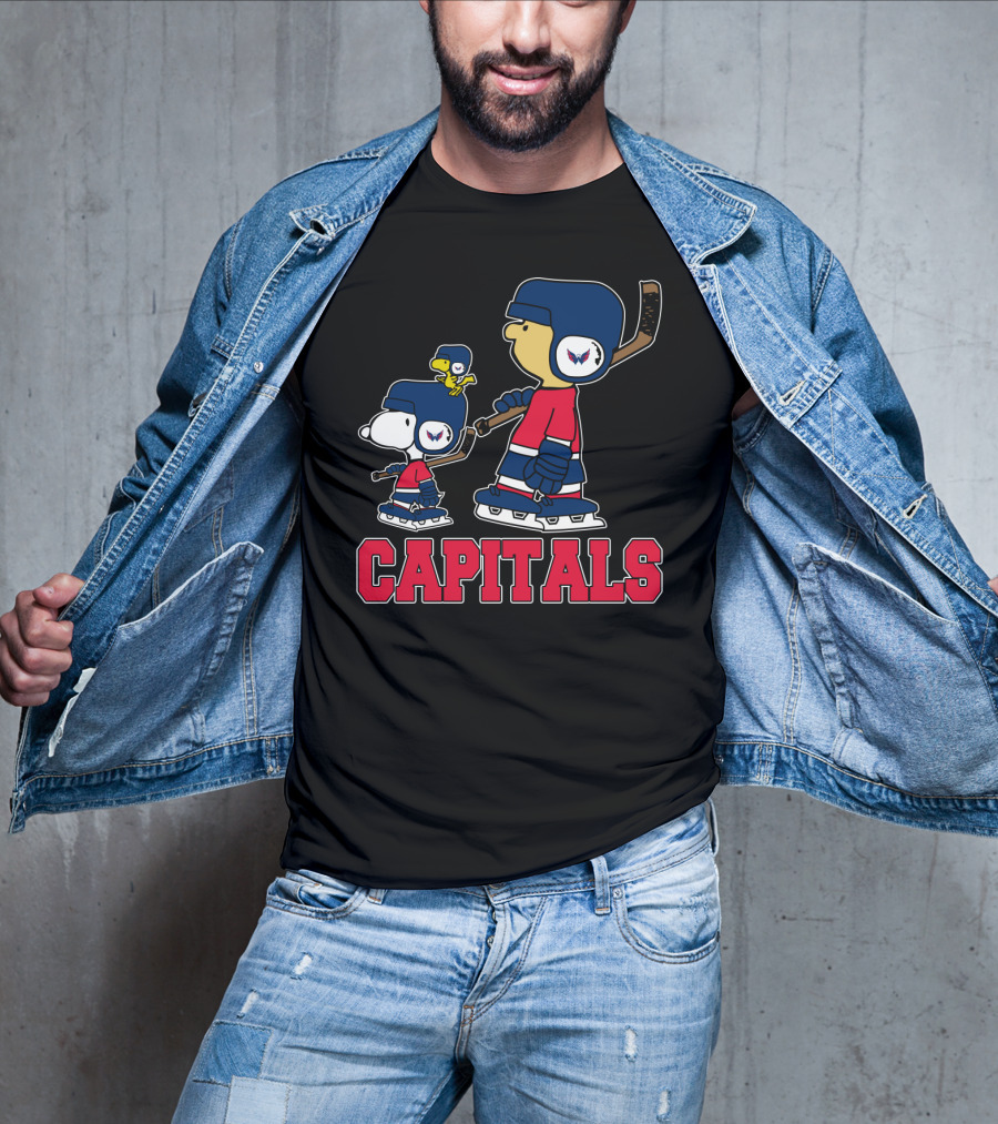 Snoopy Caps Hockey Fans Washington Capitals T-Shirt