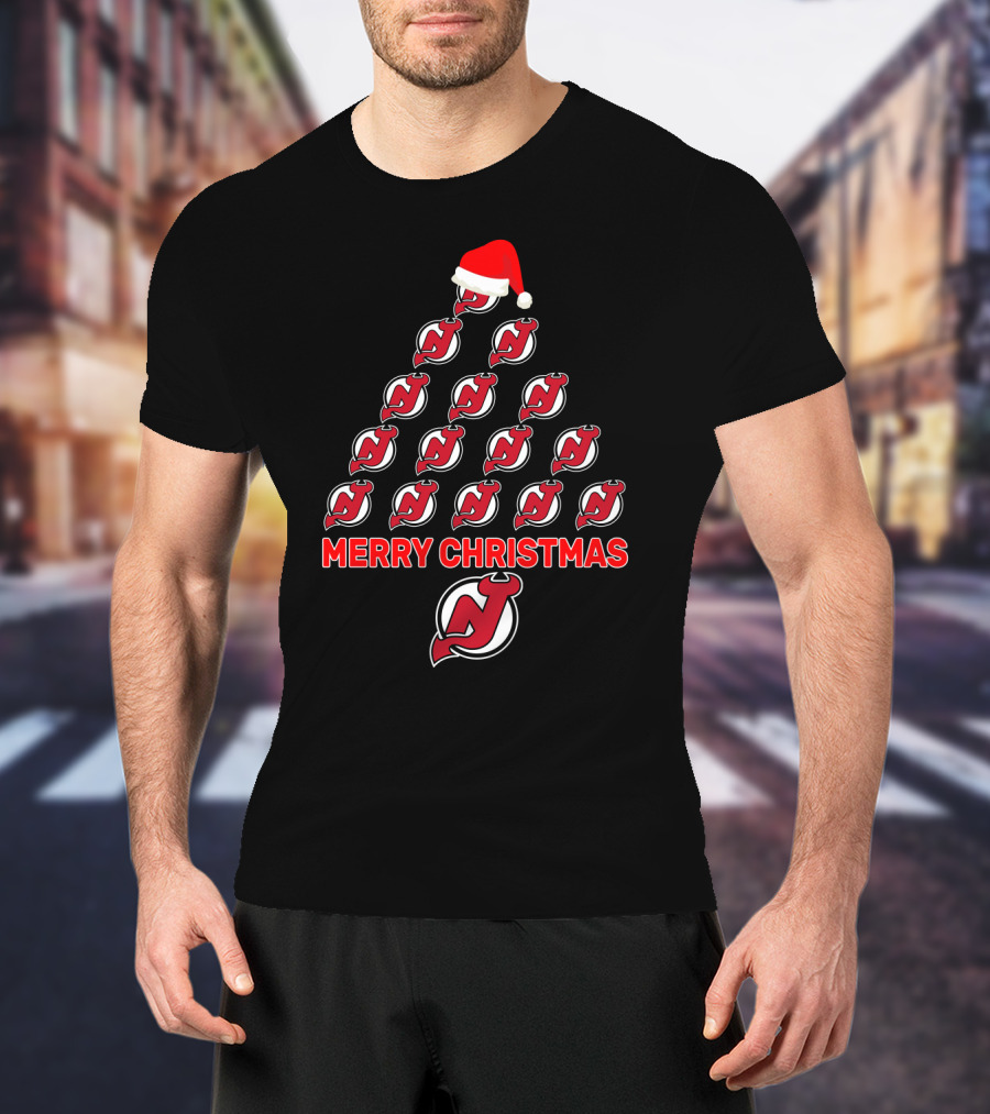 New Jersey Devils Christmas Tree With Santa Hat And Merry Christmas Message T-Shirt