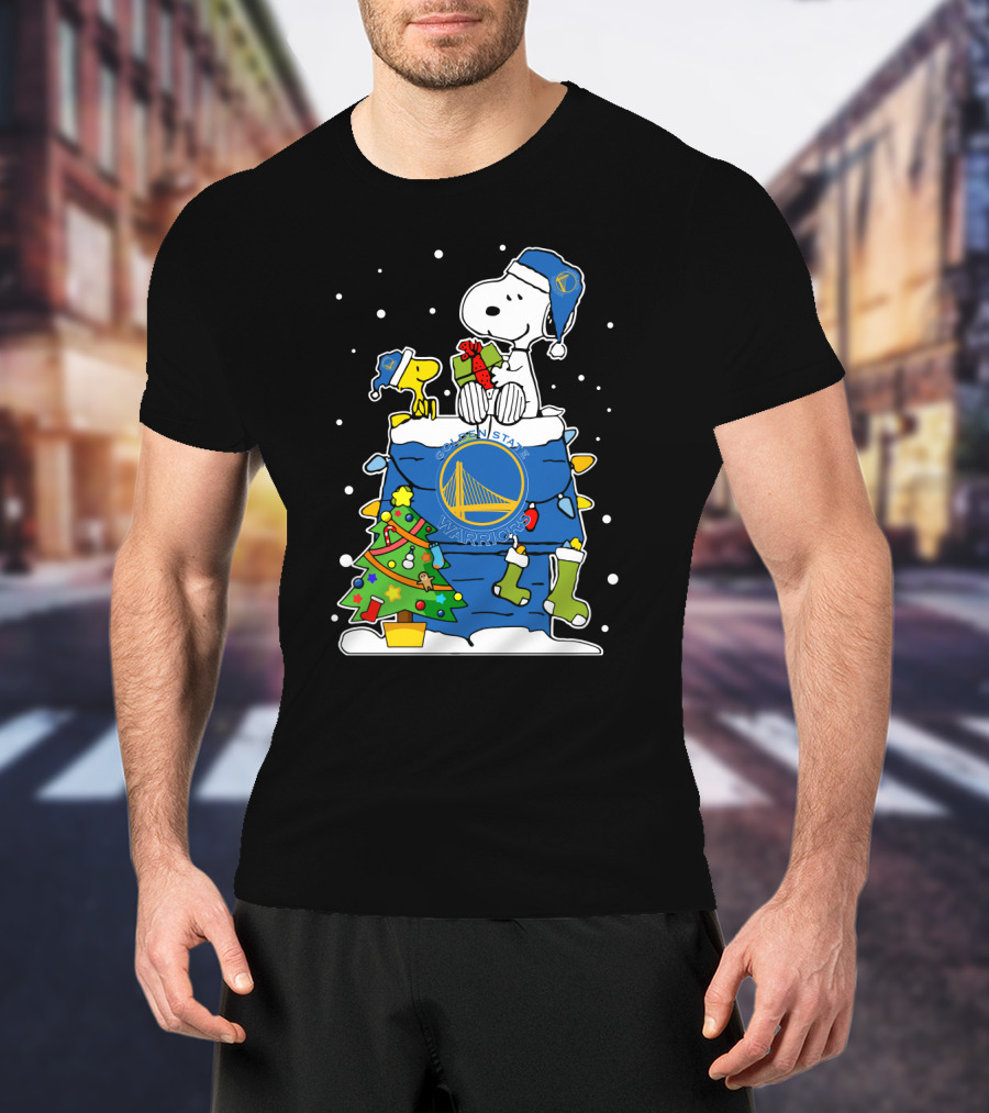 Golden State Warriors Happy Holidays Snoopy And Woodstock Christmas Tree T-Shirt