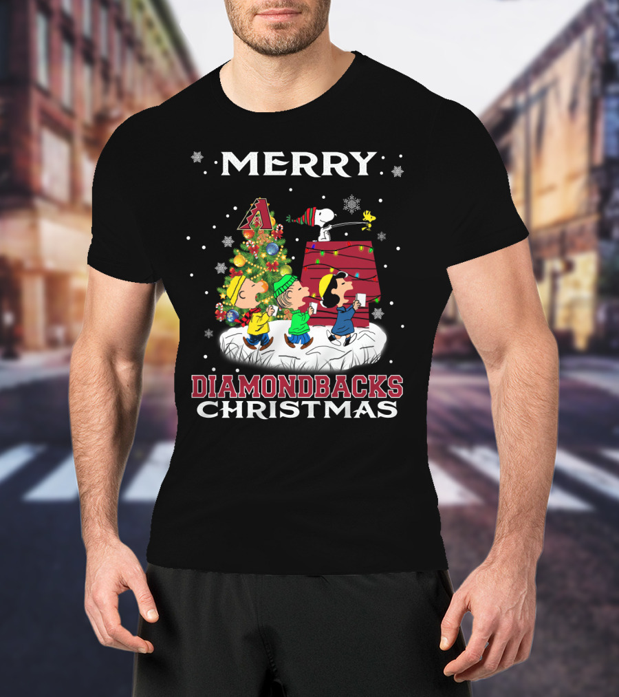 Merry Arizona Diamondbacks Christmas Snoopy Woodstocks Tree Lucy Blanket T-Shirt