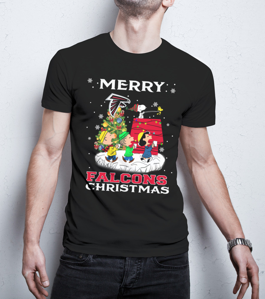 Merry Atlanta Falcons Christmas With Snoopy And Peanuts Holiday Scene T-Shirt