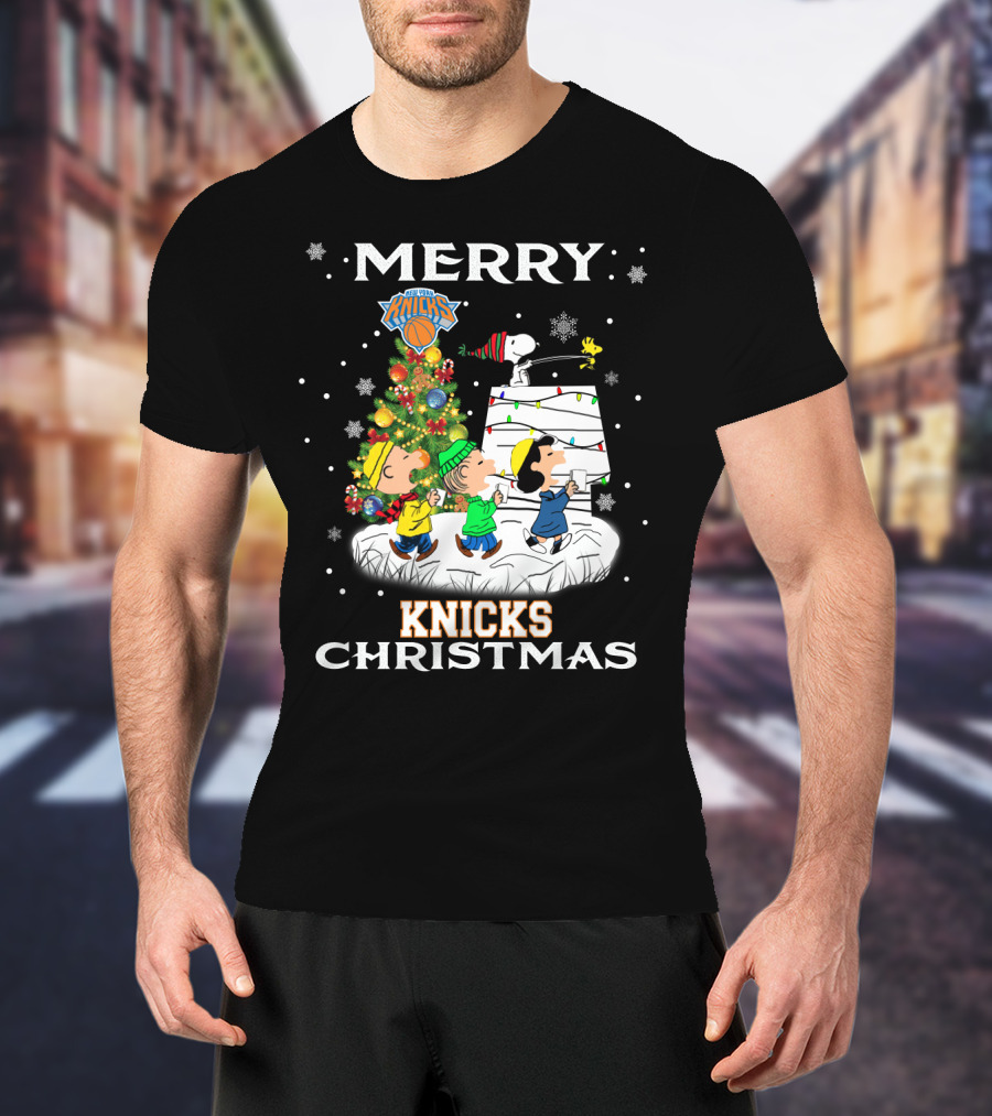 Merry New York Knicks Christmas Peanuts Snoopy Woodstock Tree Festive T-Shirt
