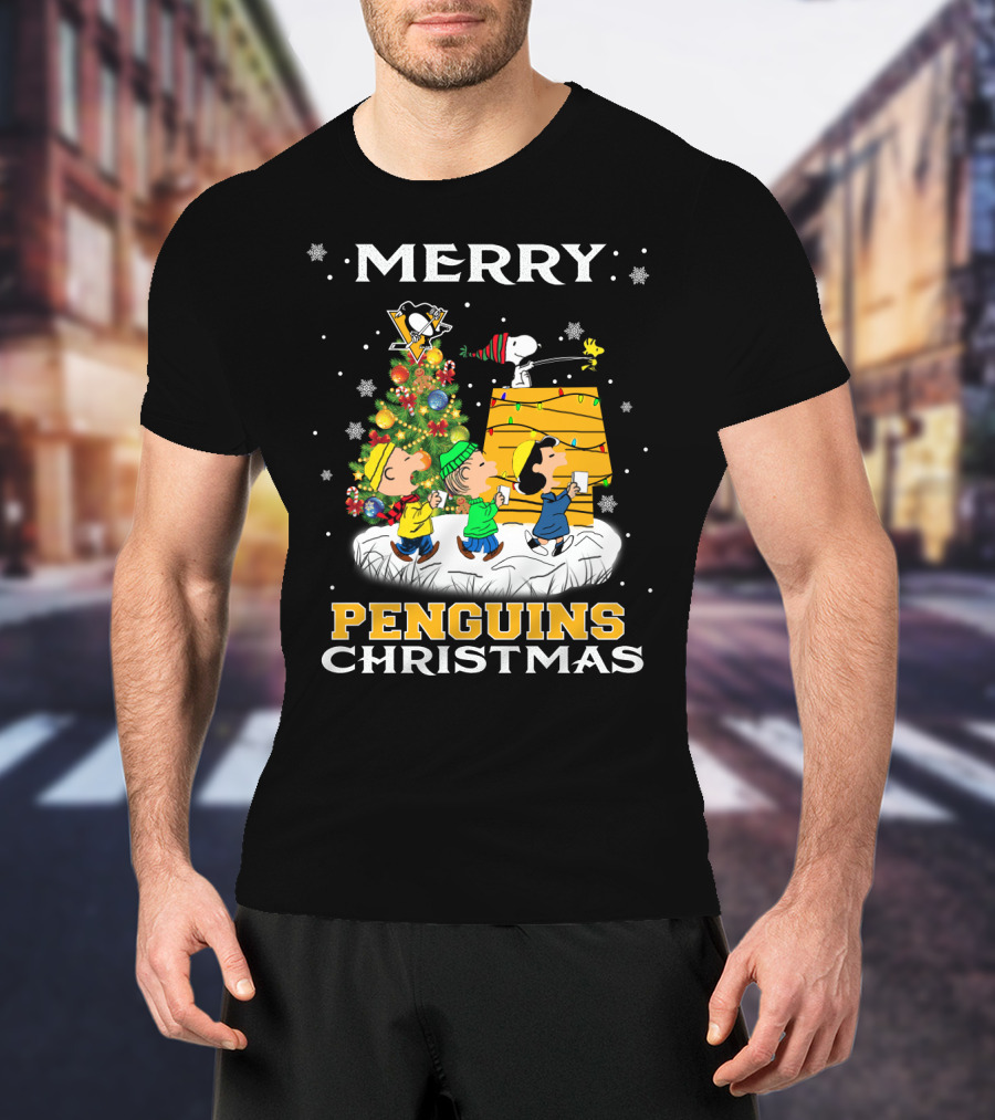 Merry Penguins Christmas Snoopy And Friends Tree T-Shirt