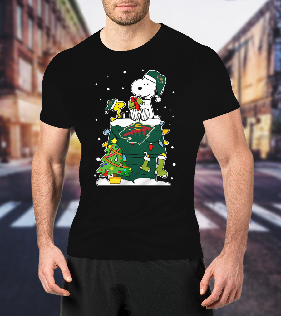 Minnesota Wild Christmas Snoopy With Woodstock And Presents T-Shirt