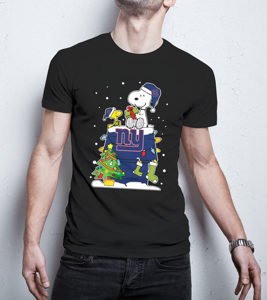 New York Giants Snoopy Christmas Peanuts Winter Football T-Shirt