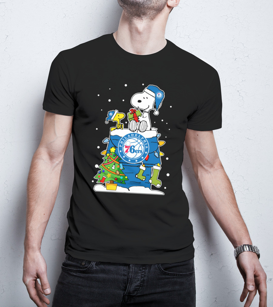 Philadelphia 76ers Snoopy Presents Christmas Scene T-Shirt