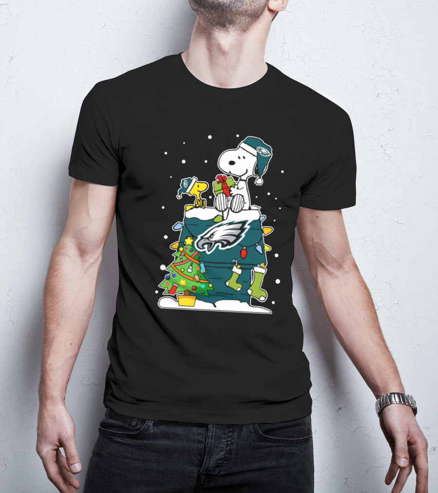 Philadelphia Eagles Christmas Snoopy And Woodstock Football Fan T-Shirt