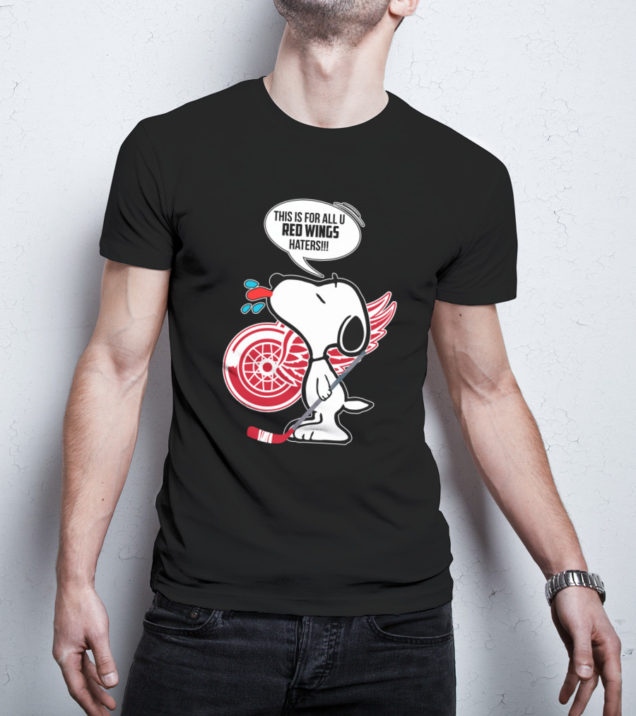 Snoopy Shows Love With Detroit Red Wings Logo And Hockey Stick T-Shirt