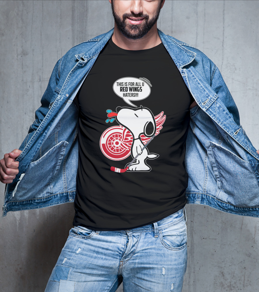 Snoopy Shows Love With Detroit Red Wings Logo And Hockey Stick T-Shirt