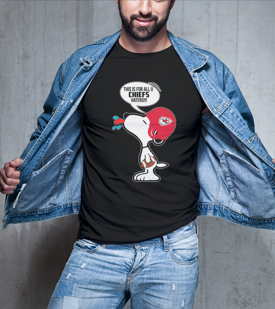 Snoopy Kansas City Chiefs Helmet Football Haters Speech Bubble T-Shirt