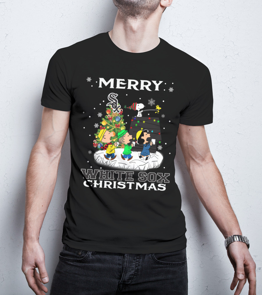 Merry Chicago White Sox Christmas Featuring Snoopy And Peanuts Characters T-Shirt