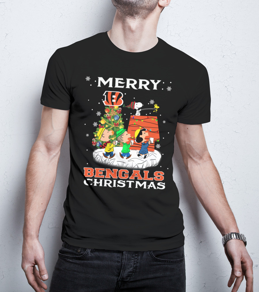 Merry Bengals Christmas For Snoopy And Peanuts Fans T-Shirt