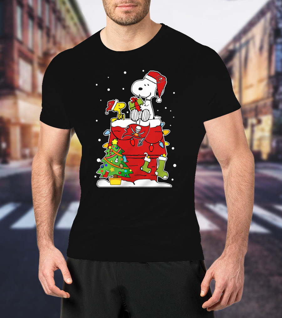 Tampa Bay Buccaneers Christmas Snoopy Peanuts Holiday Football Fan Gift T-Shirt