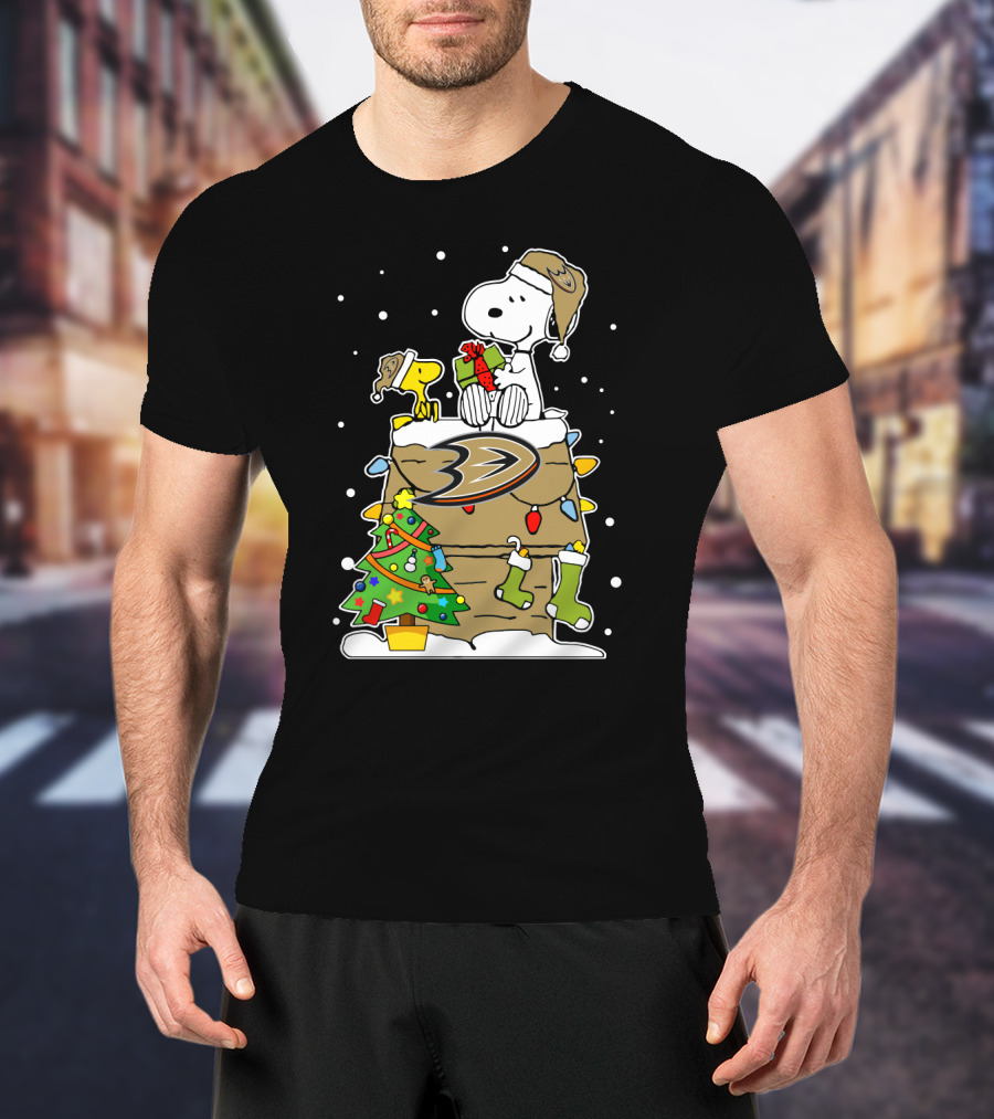 Anaheim Ducks Christmas Snoopy And Woodstock With Gifts T-Shirt