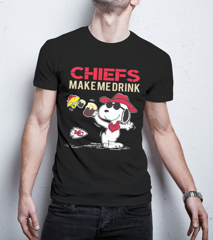 Chiefs Make Me Drink Snoopy Kansas City Chiefs Fans T-Shirt