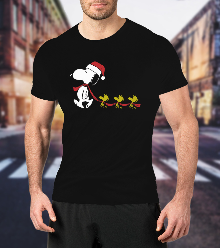 Snoopy Santa Hat Woodstock Parade Peanuts Christmas Holiday T-Shirt