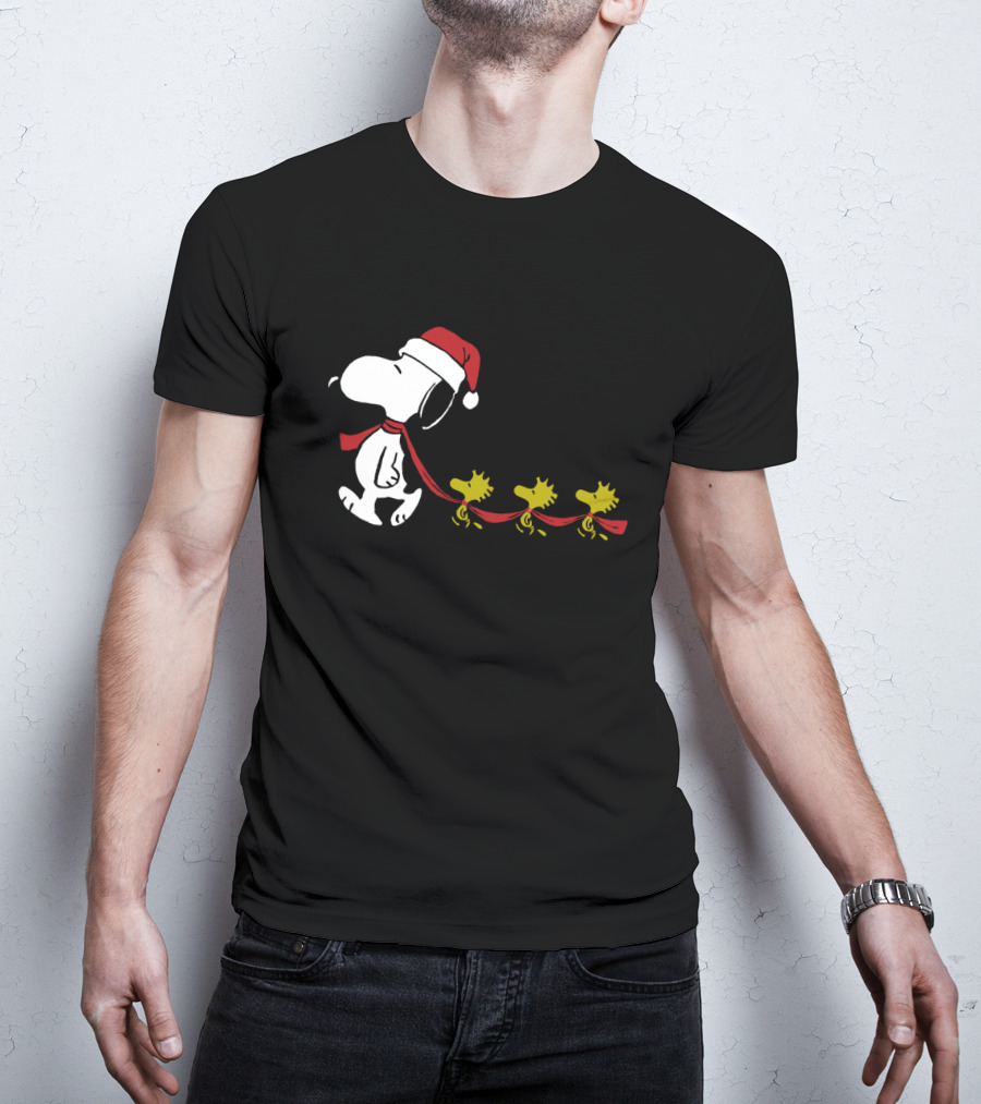 Snoopy Santa Hat Woodstock Parade Peanuts Christmas Holiday T-Shirt