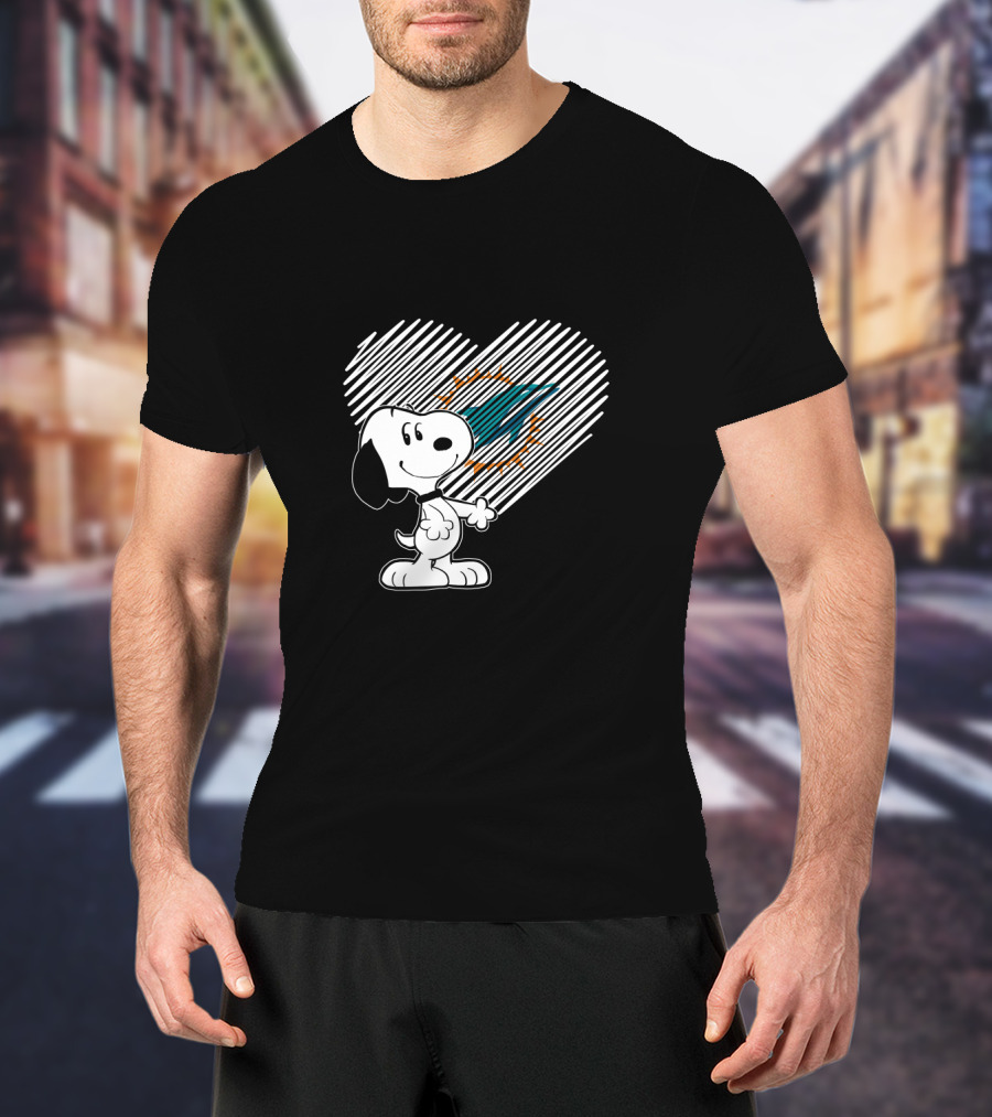Snoopy Loves Miami Dolphins Heart For Fans T-Shirt