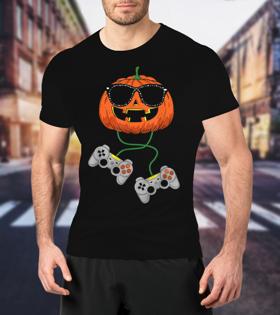 Halloween Jack O Lantern Gamer With Sunglasses And Game Controllers T-Shirt