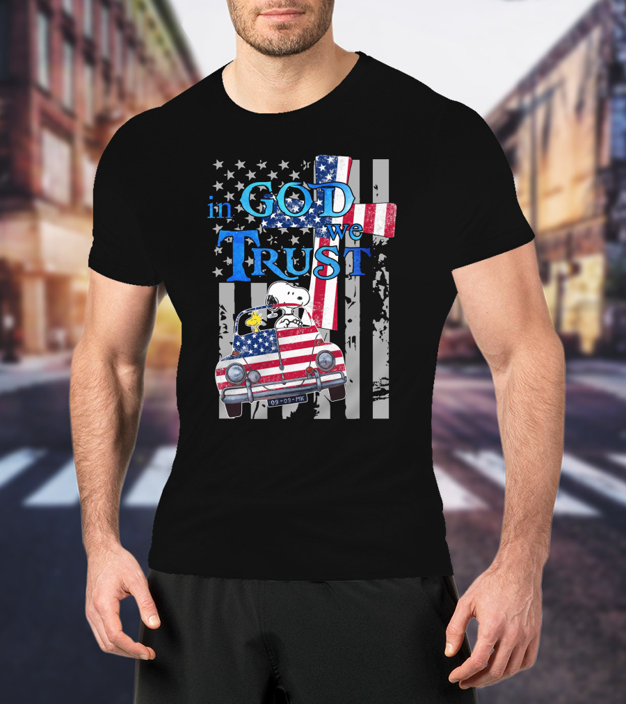 In God We Trust Snoopy Woodstock American Flag Car Patriot T-Shirt