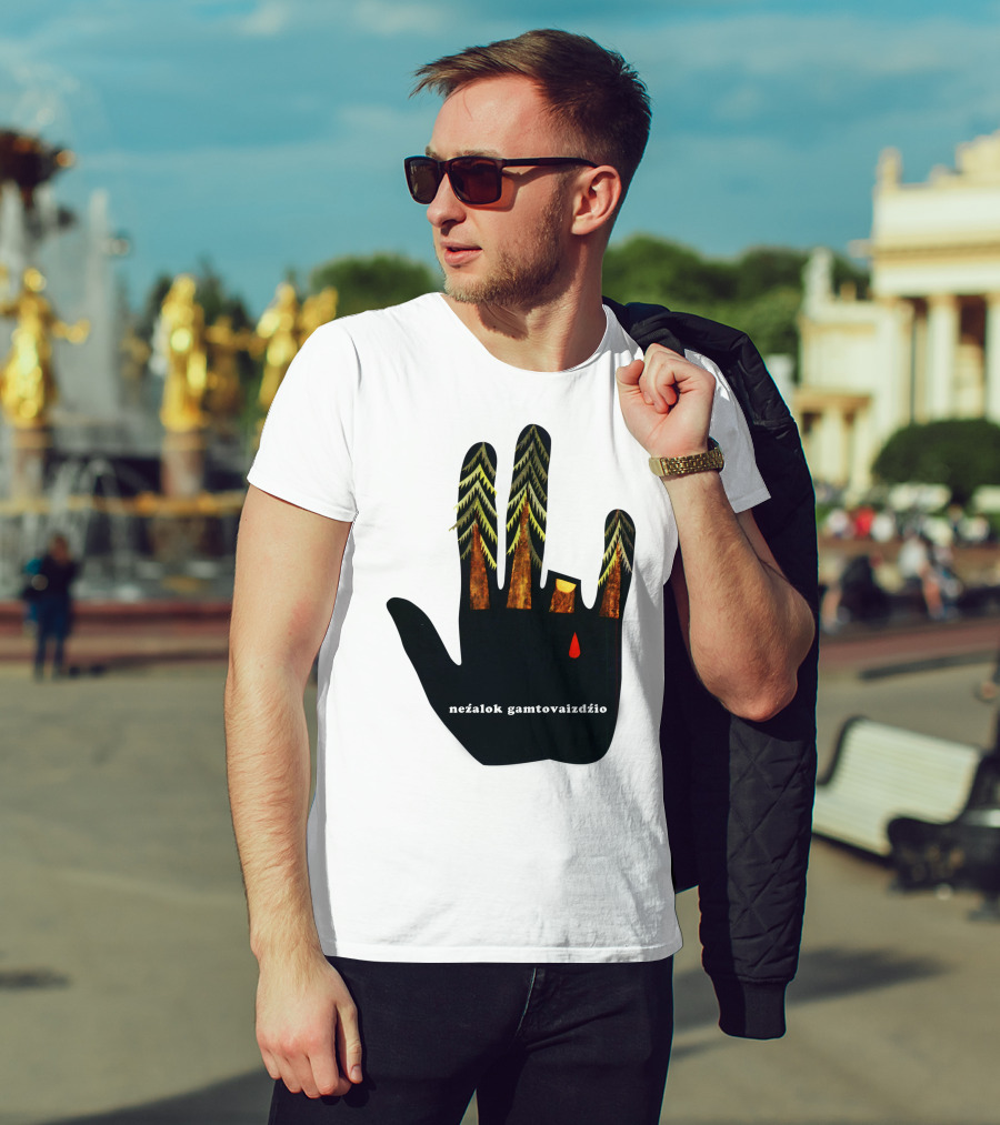 Nežalok Gamtovaizdžio Soviet Lithuanian Environmental Message Hand T-Shirt