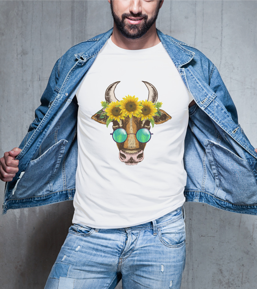 Cute Cow With Sunflower And Sunglasses Headpiece T-Shirt