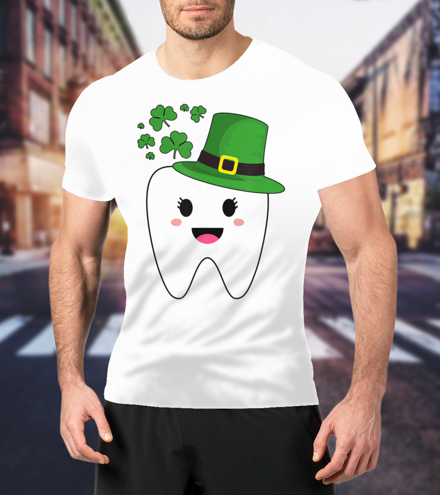 Cute Tooth With Hat Dental Assistant Shamrock St Patrick's Day T-Shirt