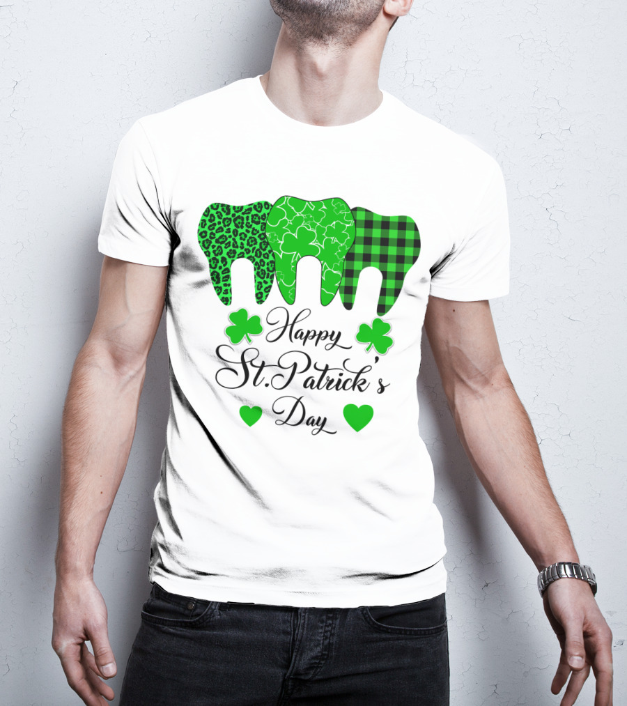 Happy St Patrick's Day Funny Dentist Clover Tooth T-Shirt