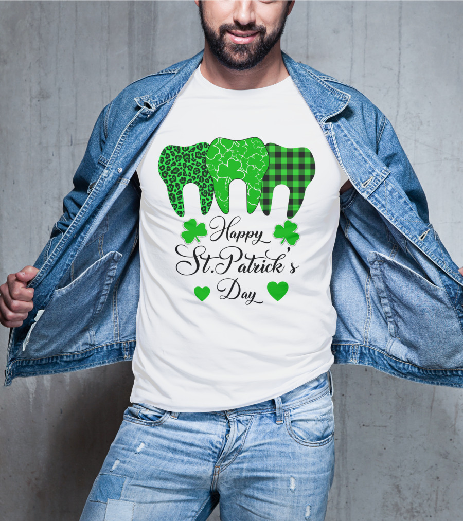 Happy St Patrick's Day Funny Dentist Clover Tooth T-Shirt
