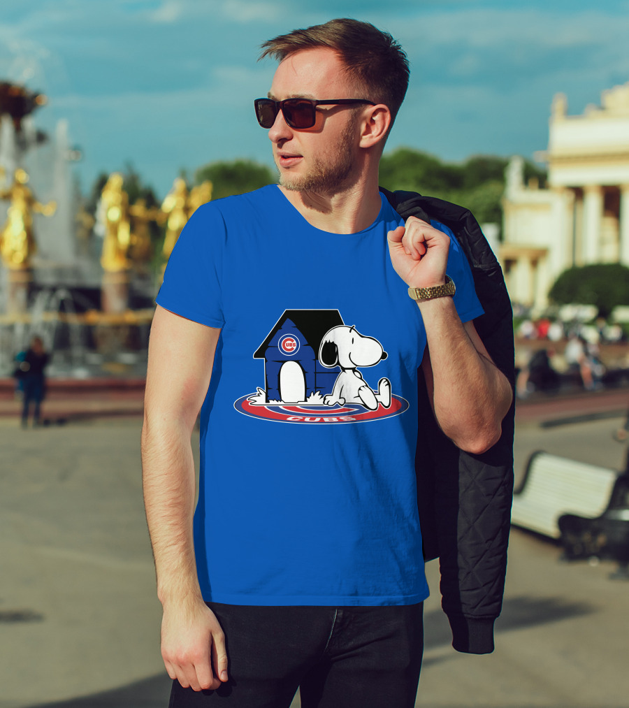 Chicago Cubs Snoopy Fan Forever T-Shirt