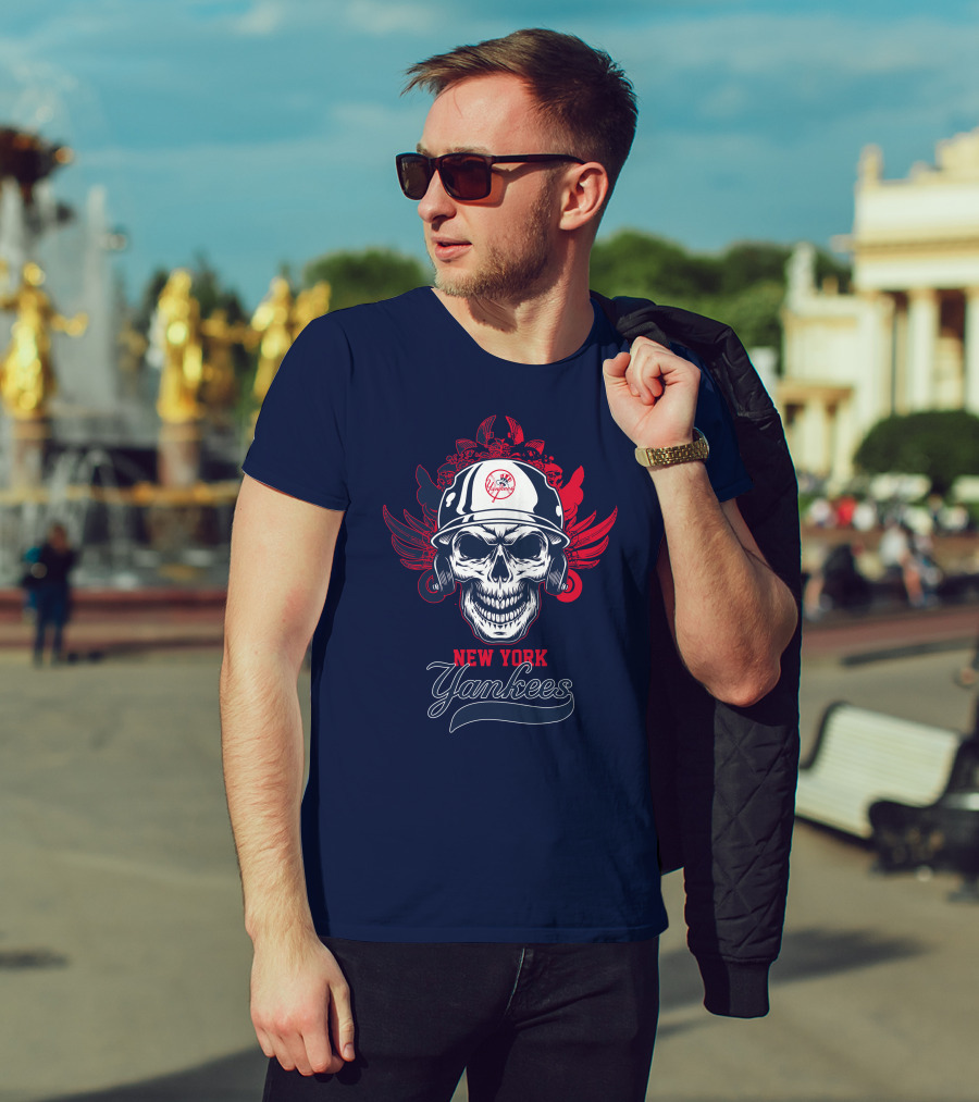 New York Yankees Skull Wings Helmet T-Shirt