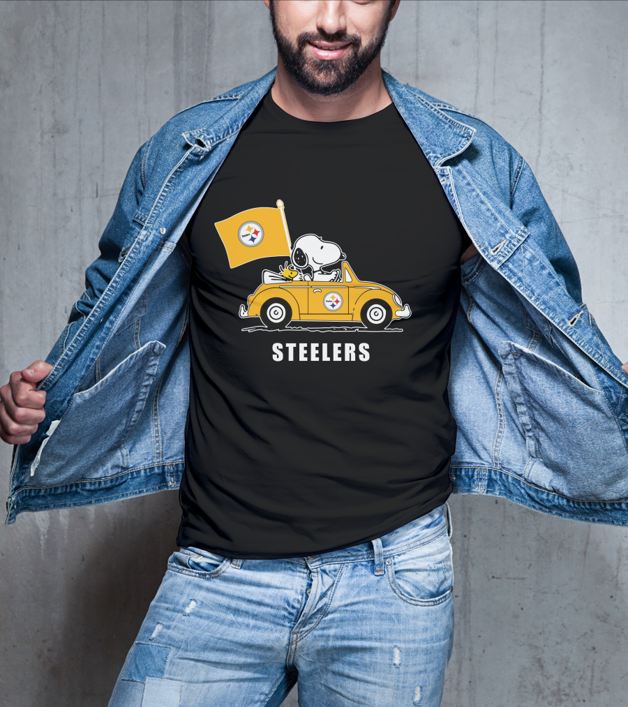 Pittsburgh Steelers Snoopy Driving Yellow Car With Flag T-Shirt