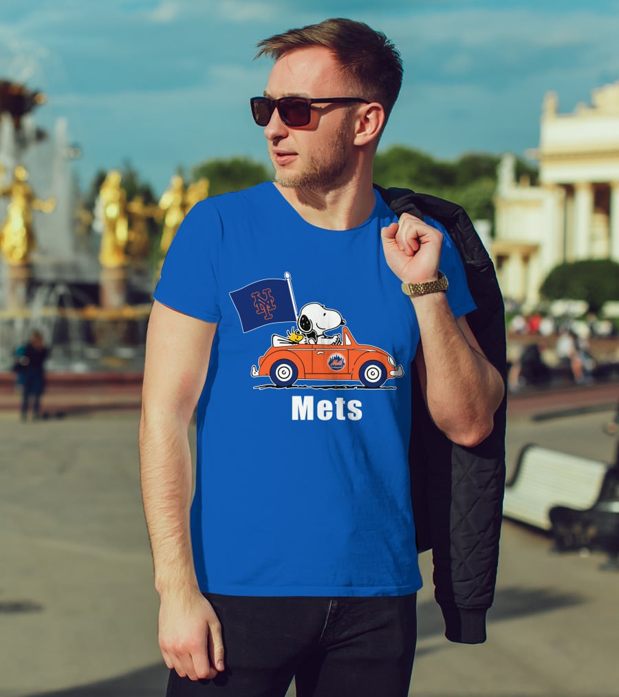 Mets Snoopy Driving With Woodstock And Flag T-Shirt