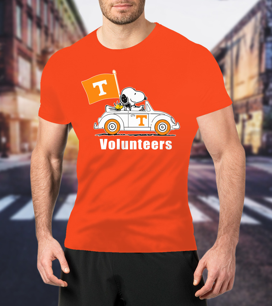 Tennessee Volunteers Snoopy Driving With T Flag T-Shirt