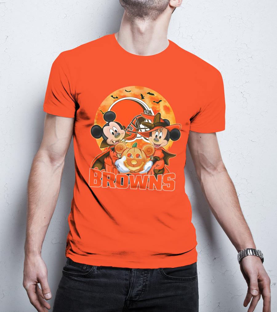 Cleveland Browns Mickey And Minnie Mouse Halloween Bats Pumpkin Helmet T-Shirt