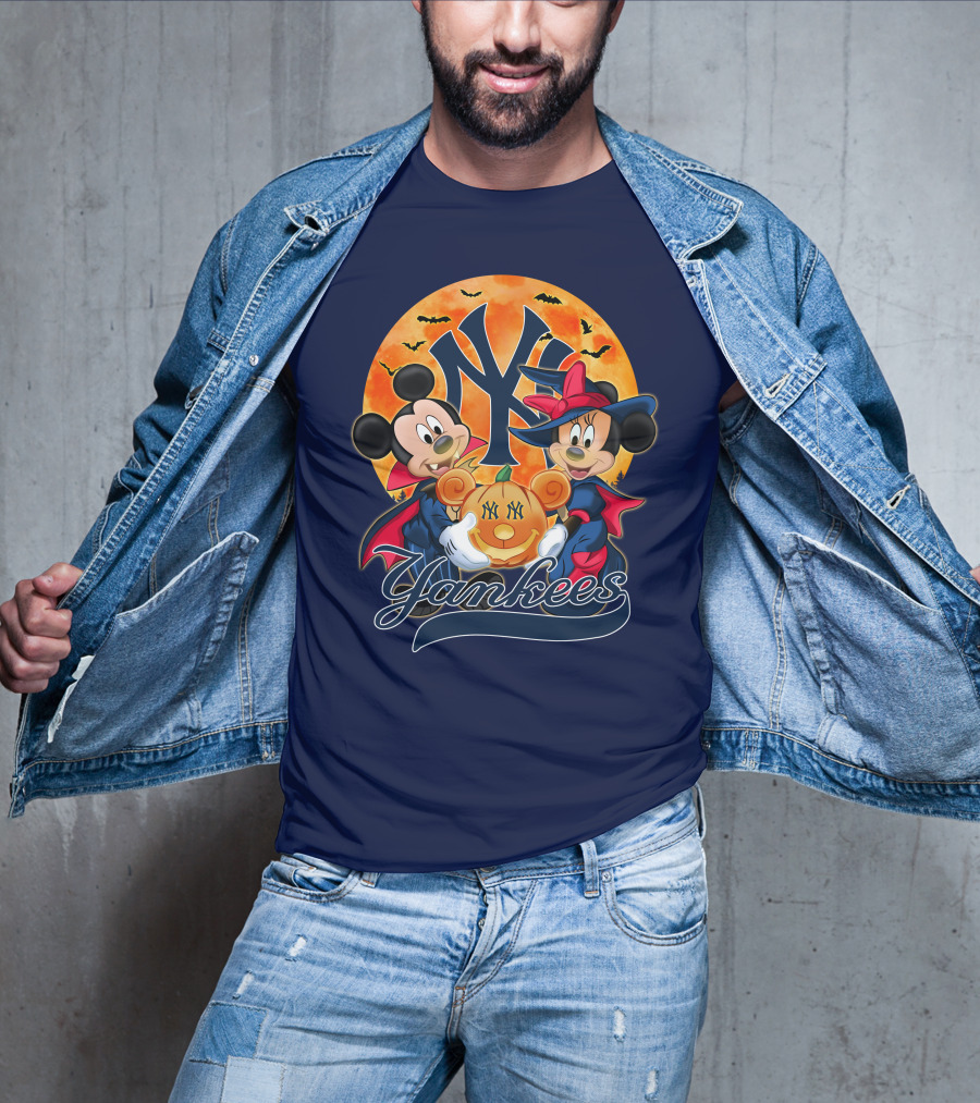 New York Yankees Mickey Mouse Minnie Mouse Halloween Pumpkin Moon Bats T-Shirt