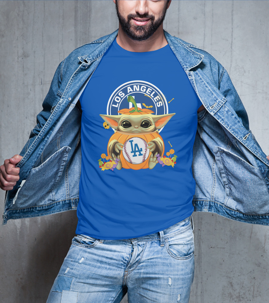 Los Angeles Dodgers Halloween Baby Yoda Hugging Pumpkin T-Shirt
