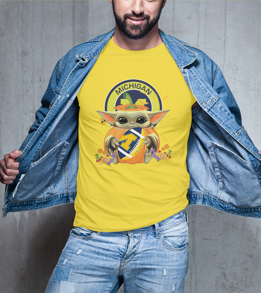 Halloween Pumpkin Baby Yoda Hug Michigan Wolverines Football T-Shirt