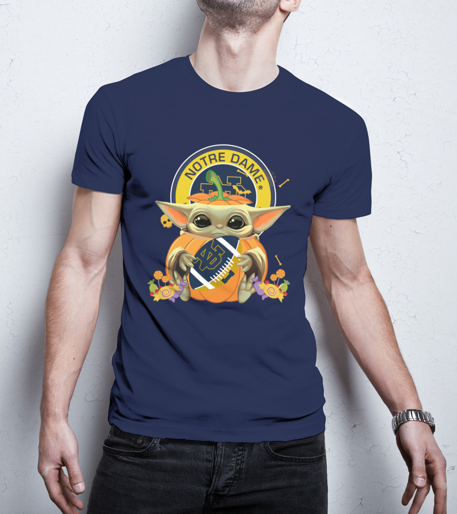 Notre Dame Fighting Irish Baby Yoda Halloween Pumpkin Hug T-Shirt