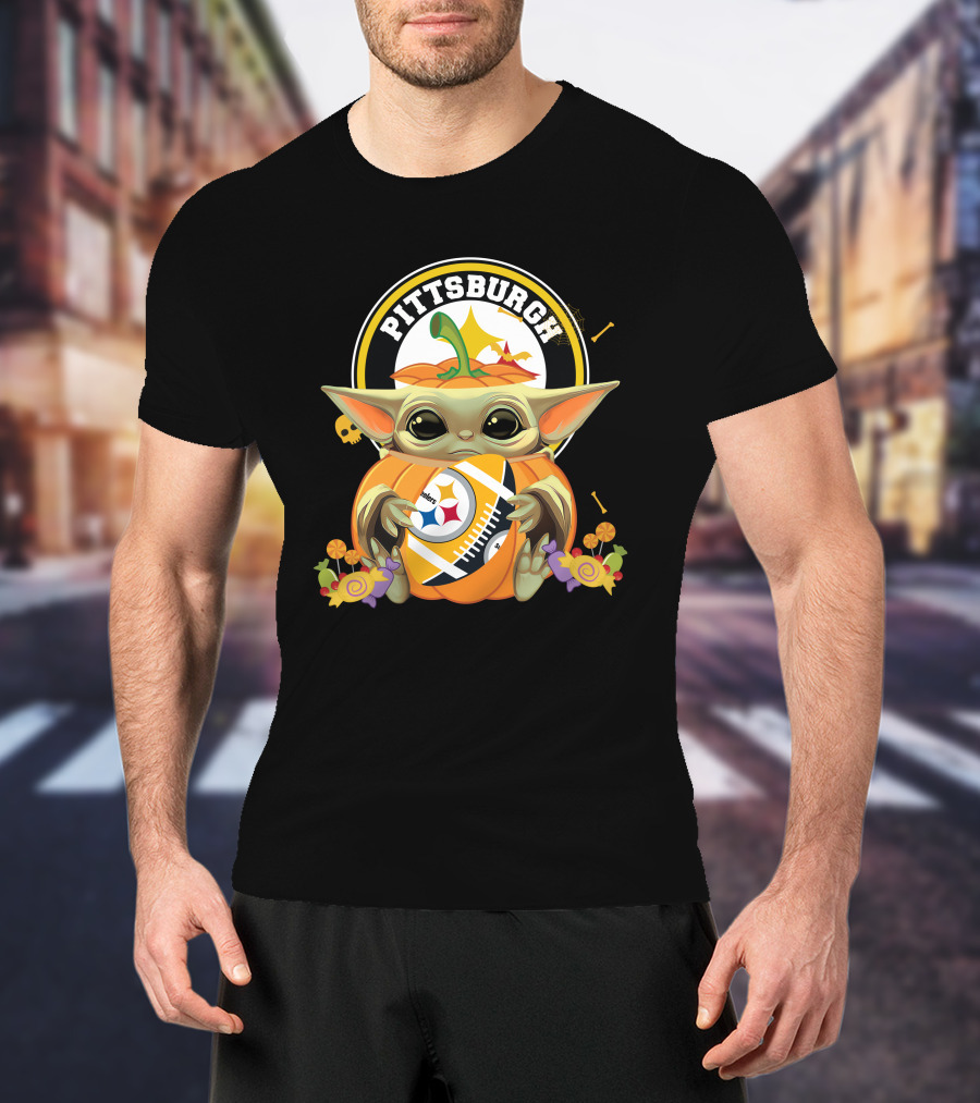 Halloween Pumpkin Baby Yoda Hug Pittsburgh Steelers T-Shirt