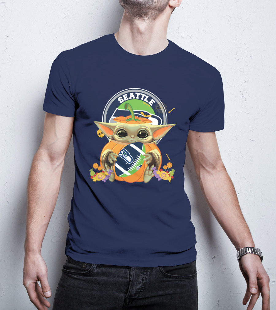 Seattle Seahawks Halloween Pumpkin Baby Yoda Hug T-Shirt