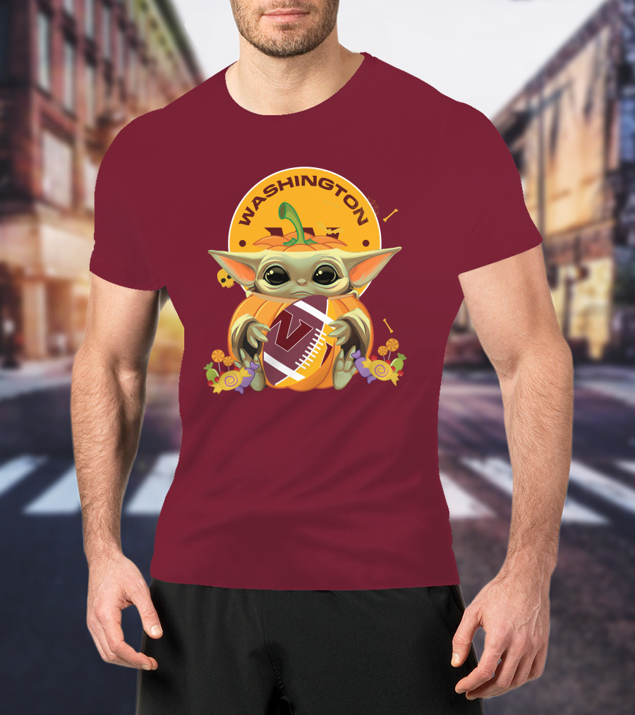 Halloween Baby Yoda Pumpkin Hugging Washington Football Team T-Shirt