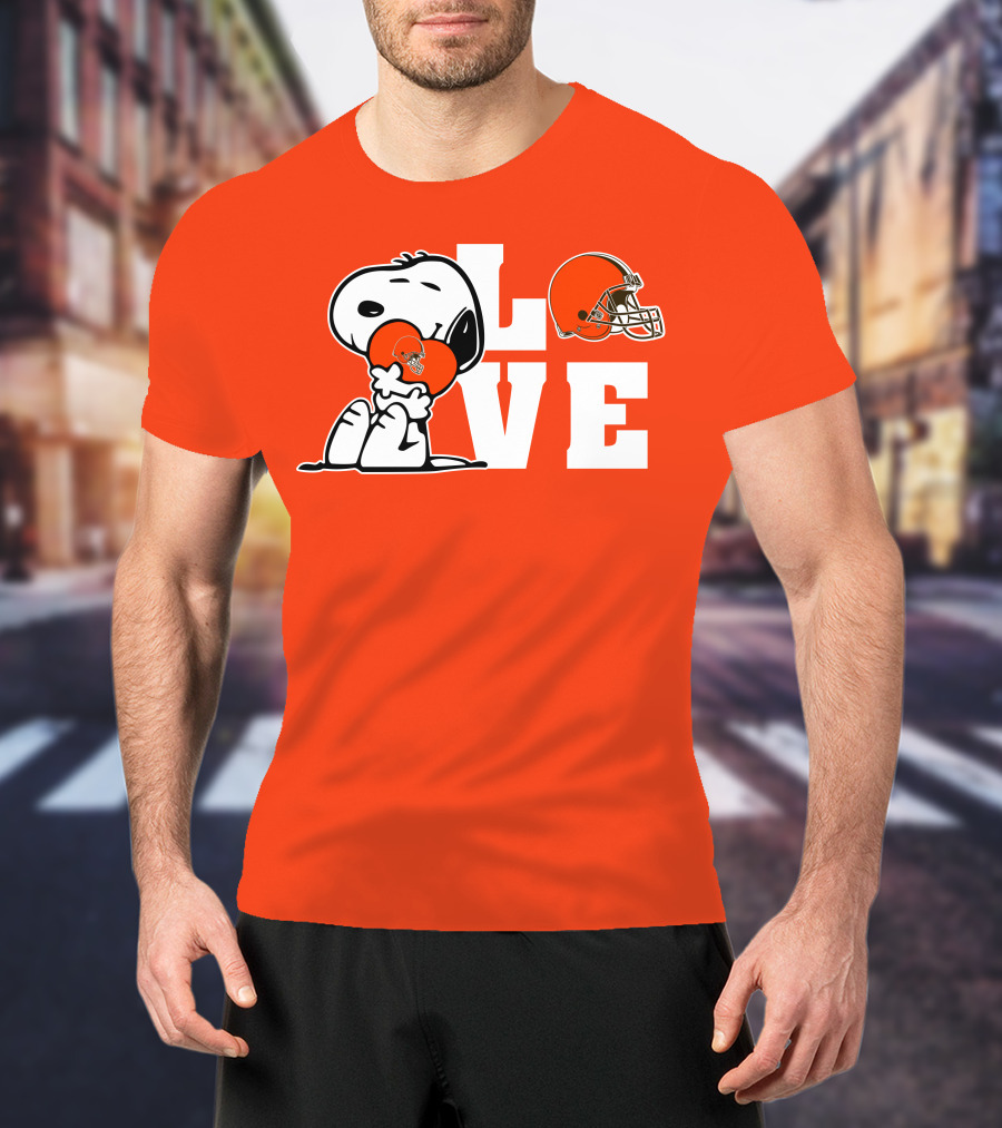 Snoopy Love Cleveland Browns Football Helmet T-Shirt