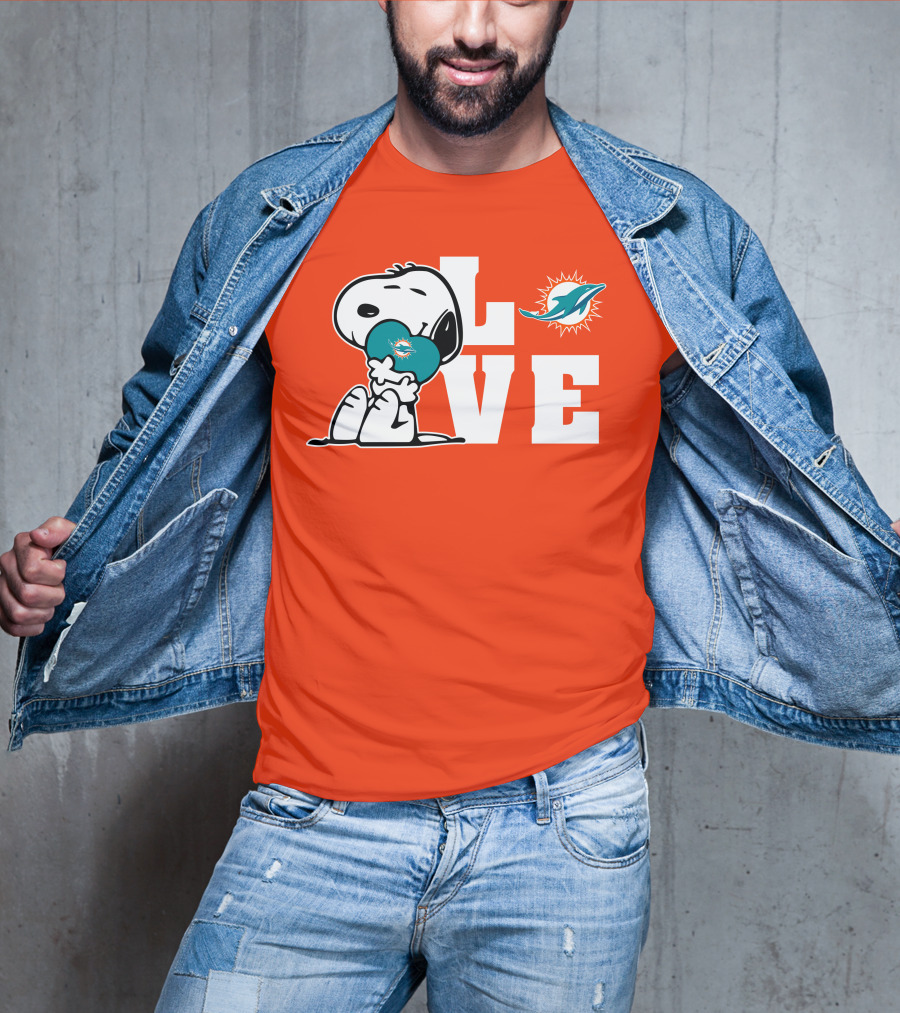 Snoopy Love Miami Dolphins Nfl Football Peanuts Fan T-Shirt