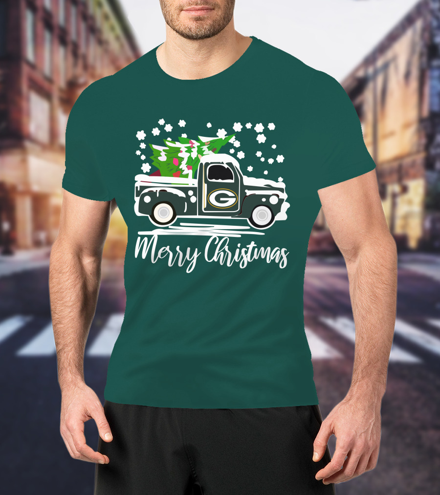 Green Bay Packers Vintage Truck With Christmas Tree Merry Christmas T-Shirt