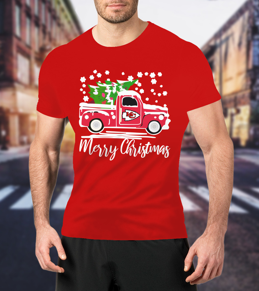 Kansas City Chiefs Vintage Truck Merry Christmas Snowflakes T-Shirt