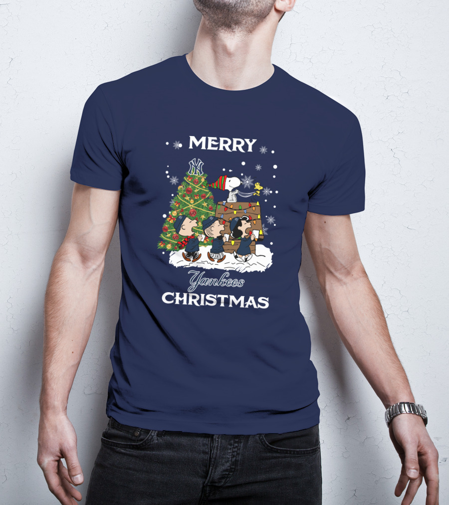 Merry Yankees Christmas Peanuts Tree New York Yankees T-Shirt